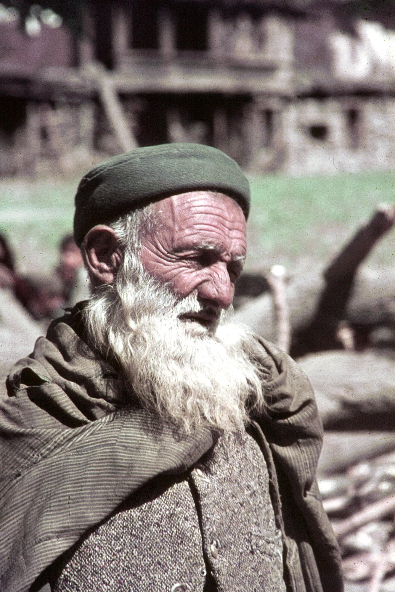 nuristani-man-1971