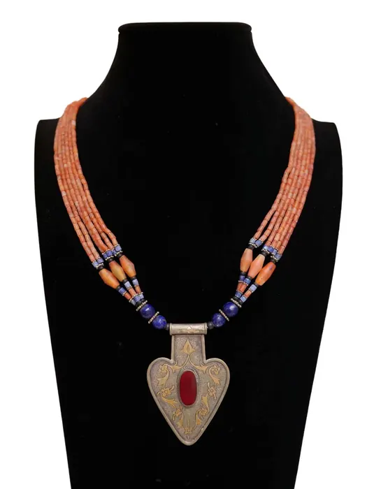 Turkmen Agate & Silver Heart Necklace